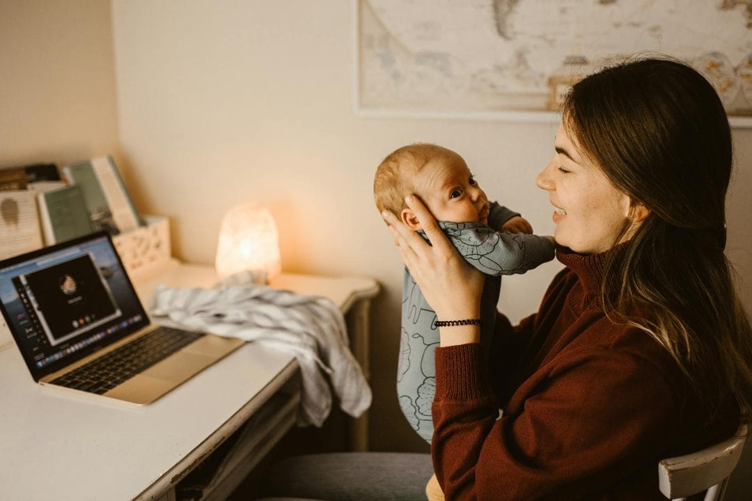 Going Back to Work After Maternity Leave: The Logistics Nobody Hands You